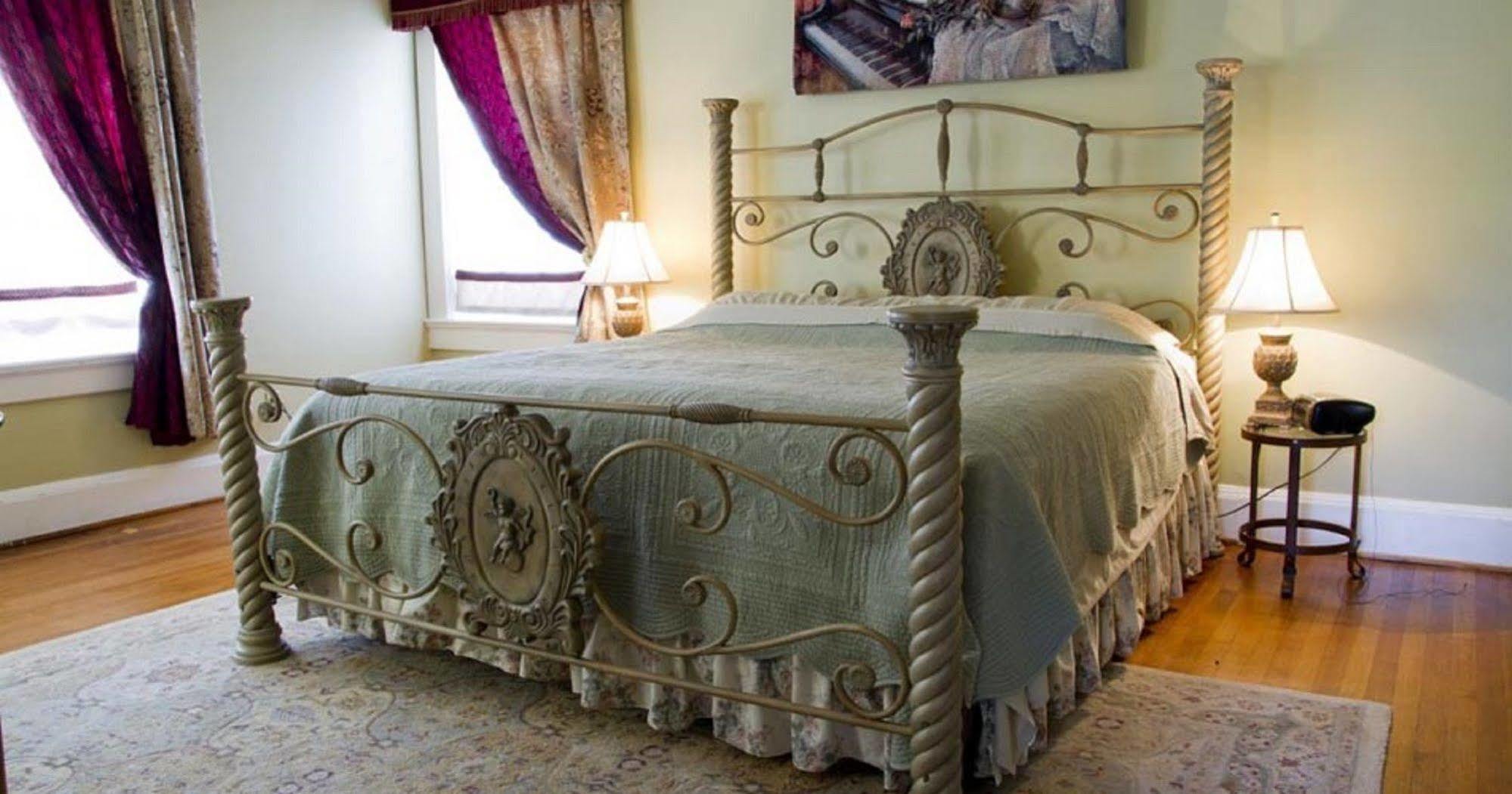 Simply Divine Hotel Dunn Bagian luar foto